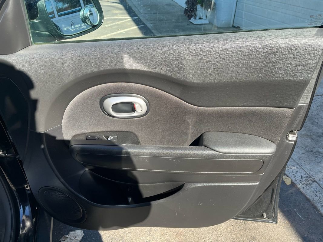 Used 2018 Kia Soul + image 17