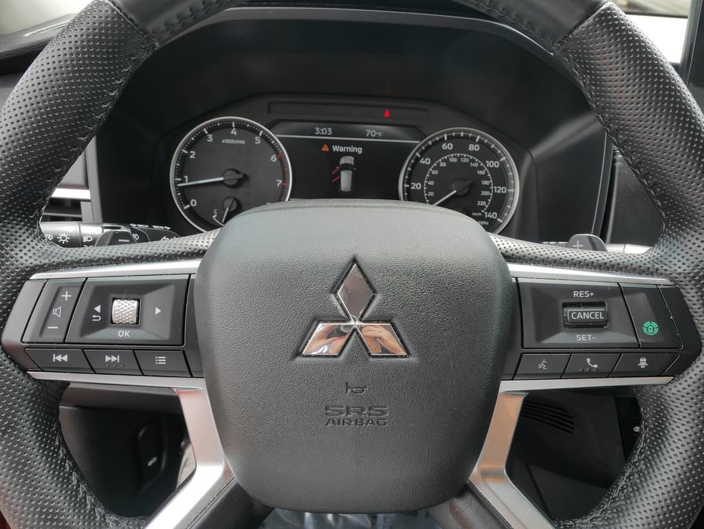 Used 2024 Mitsubishi Outlander SE Black Edition AWD/4WD image 26