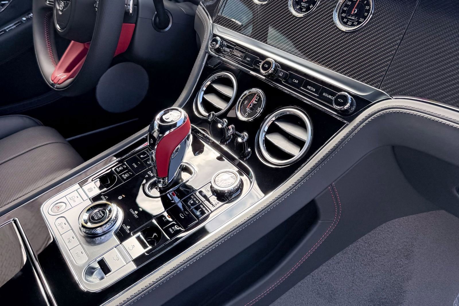 Used 2024 Bentley Continental GT image 12