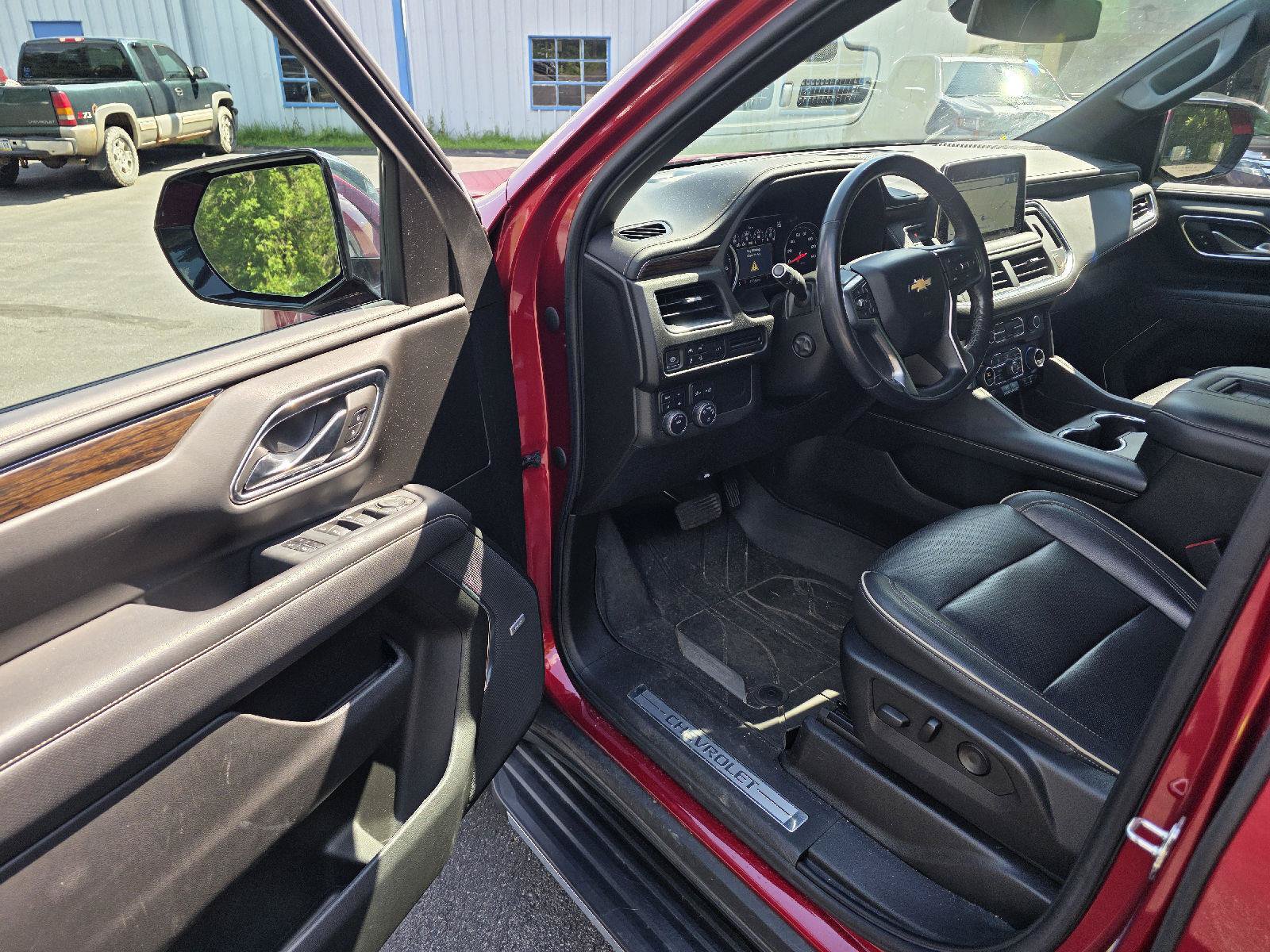 Used 2021 Chevrolet Tahoe Premier AWD/4WD image 9