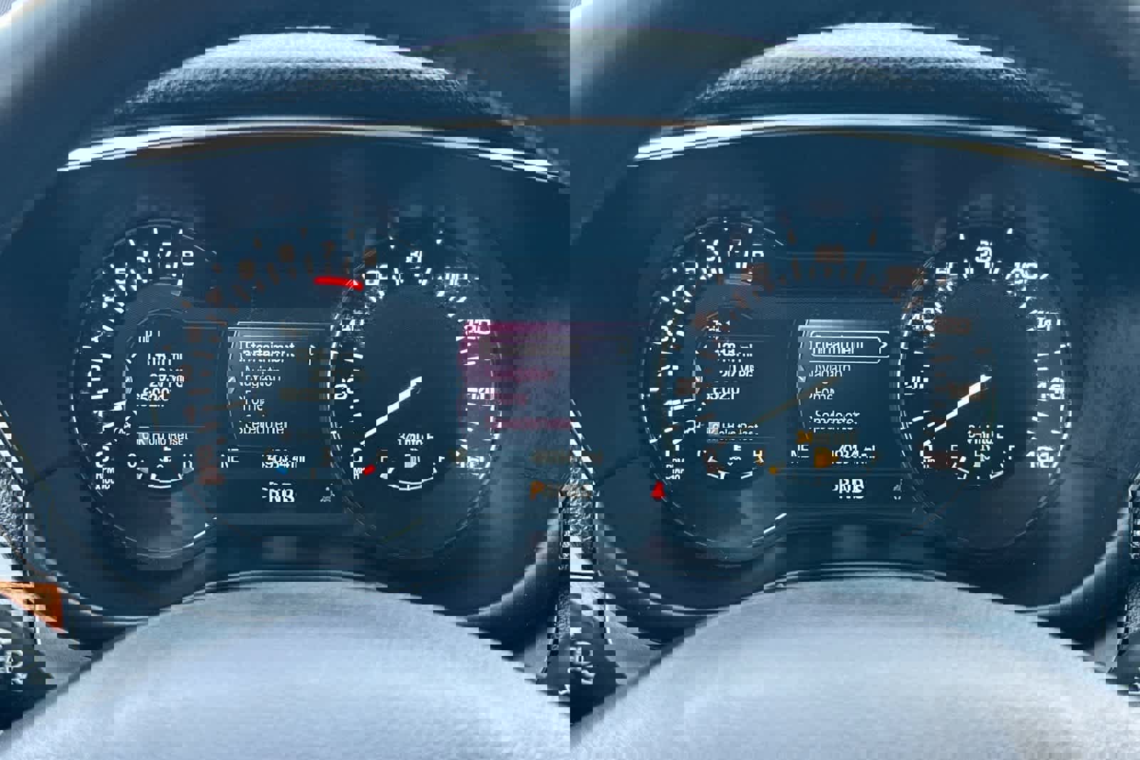 Used 2017 Lincoln MKC Select w/ Select Plus Package image 29