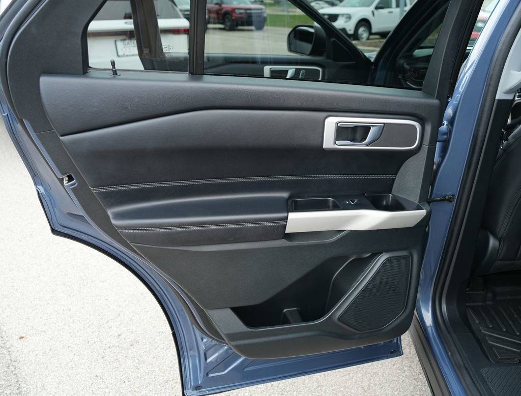 Used 2021 Ford Explorer XLT w/ Equipment Group 202A image 23