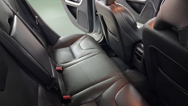 Used 2018 Volvo V60 T5 Dynamic w/ Vision Package FWD image 35