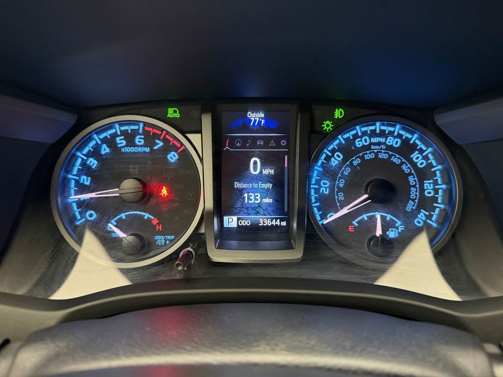 Used 2023 Toyota Tacoma TRD Off-Road w/ Technology Package AWD/4WD image 17