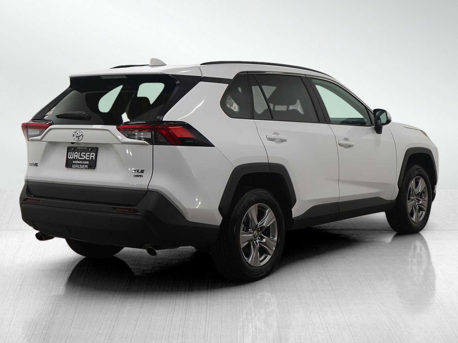 Used 2024 Toyota RAV4 XLE w/ Convenience Package AWD/4WD image 7