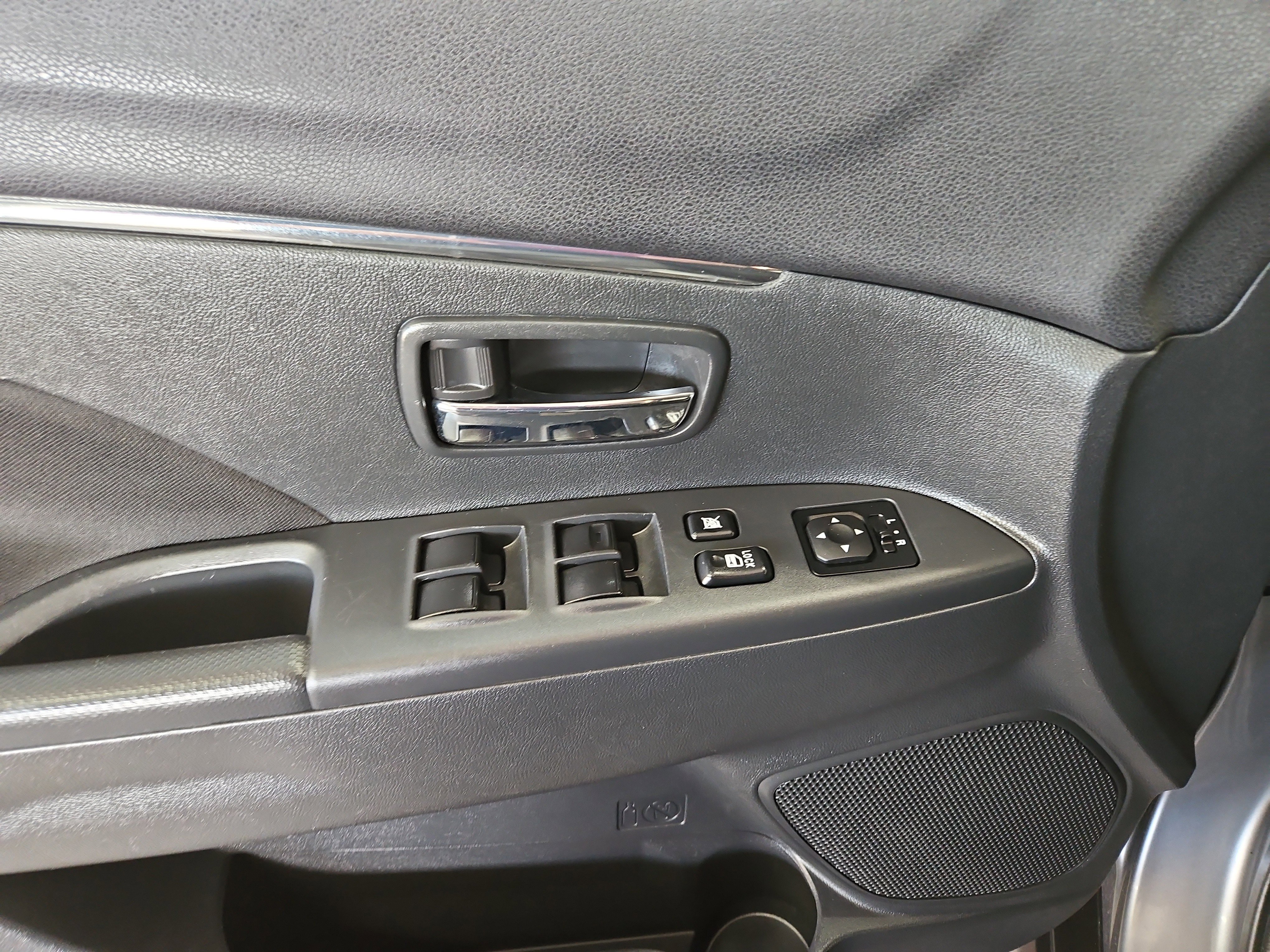 Used 2025 Mitsubishi Outlander Sport AWD image 7