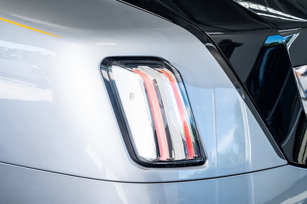 Used 2024 Rolls-Royce Spectre w/ Spectre Launch Package image 26