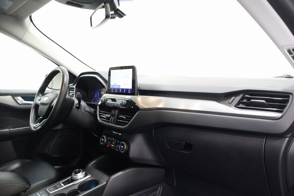 Used 2021 Ford Escape Titanium w/ Class II Trailer Tow Package image 23