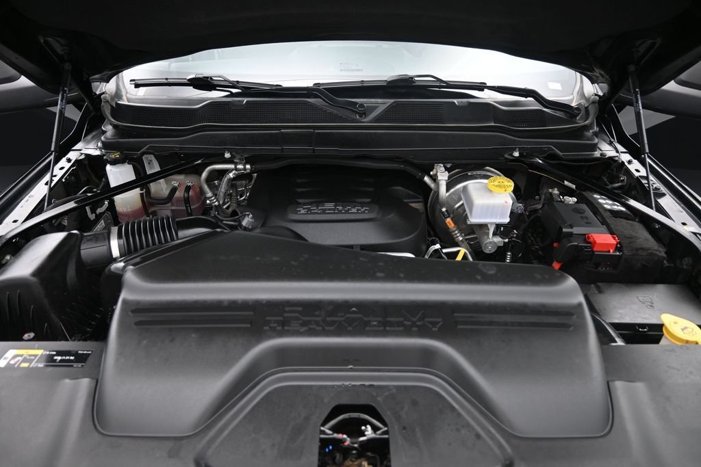 Used 2025 RAM 2500 Big Horn AWD/4WD image 39