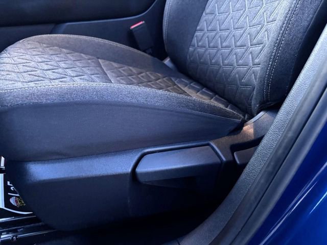 Used 2025 Nissan Kicks SV image 16