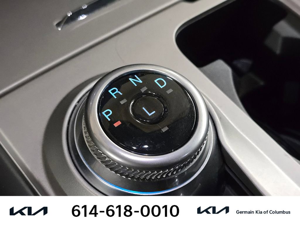 Used 2023 Ford Explorer XLT image 25