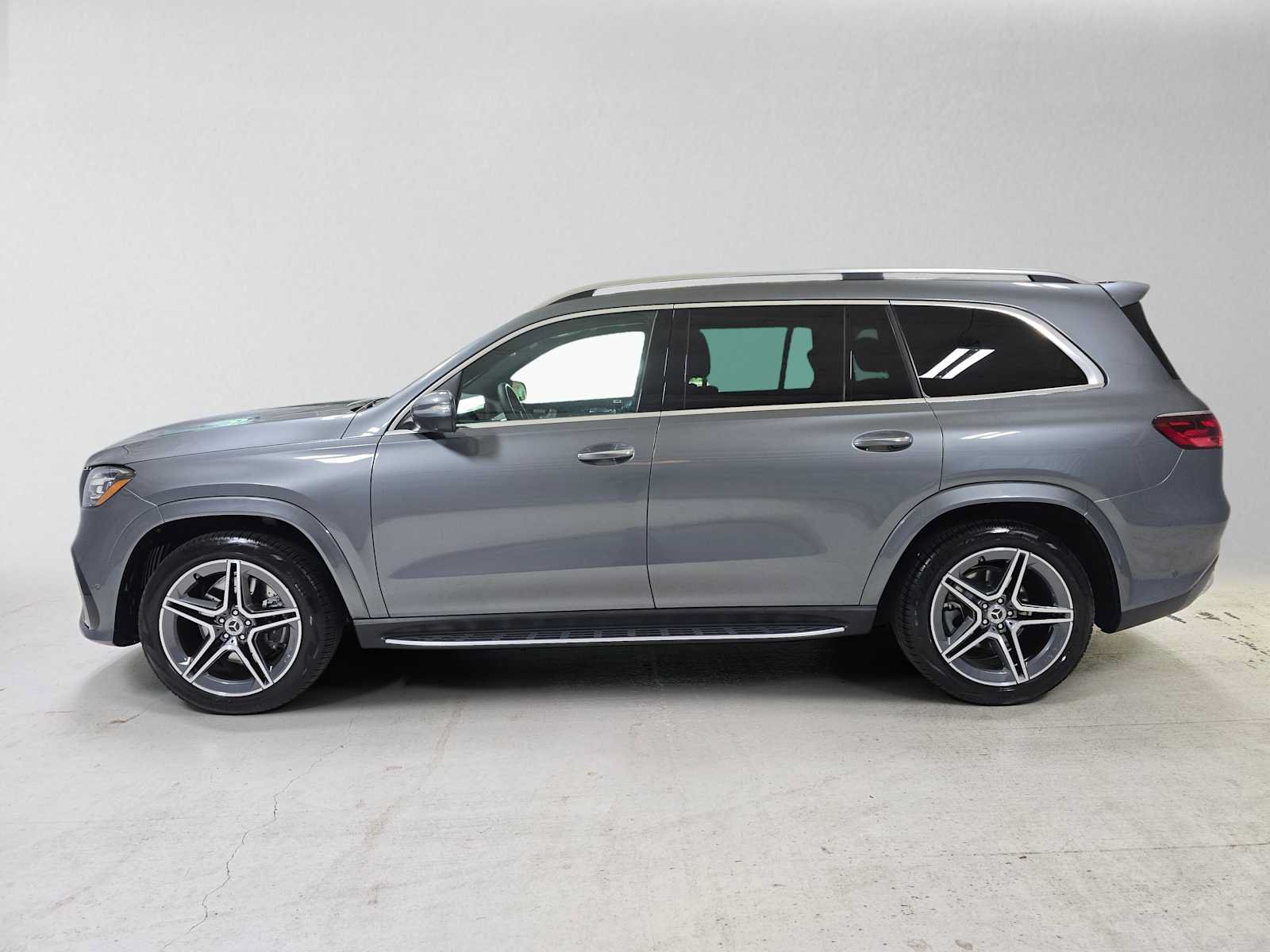 Used 2026 Mercedes-Benz GLS 450 4MATIC image 6