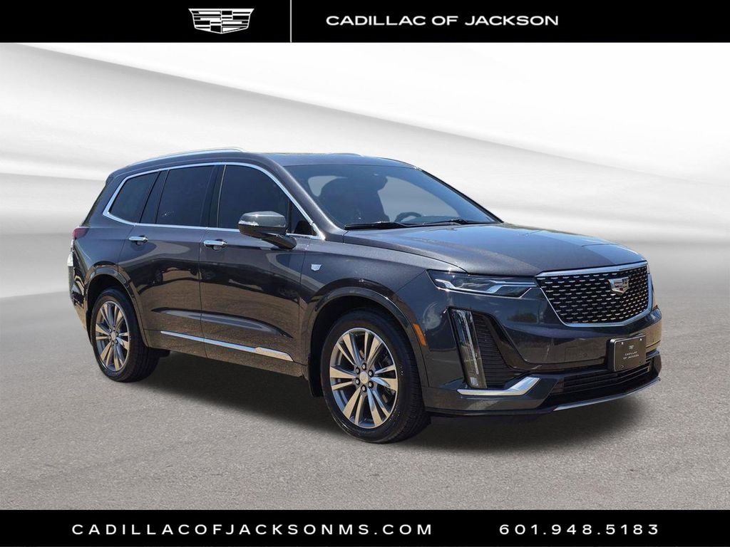 Certified 2022 Cadillac XT6 Premium Luxury w/ Technology Package AWD/4WD image 3