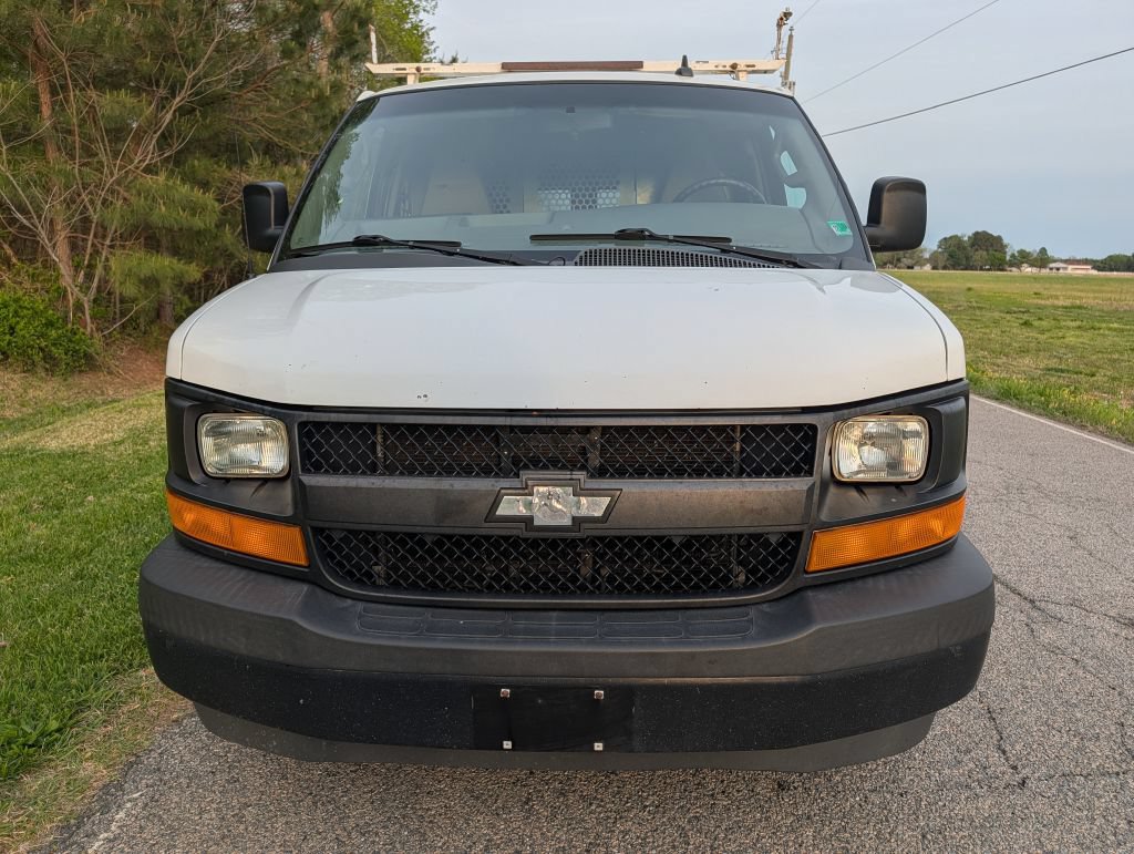 Used 2017 Chevrolet Express 3500 Extended RWD image 8