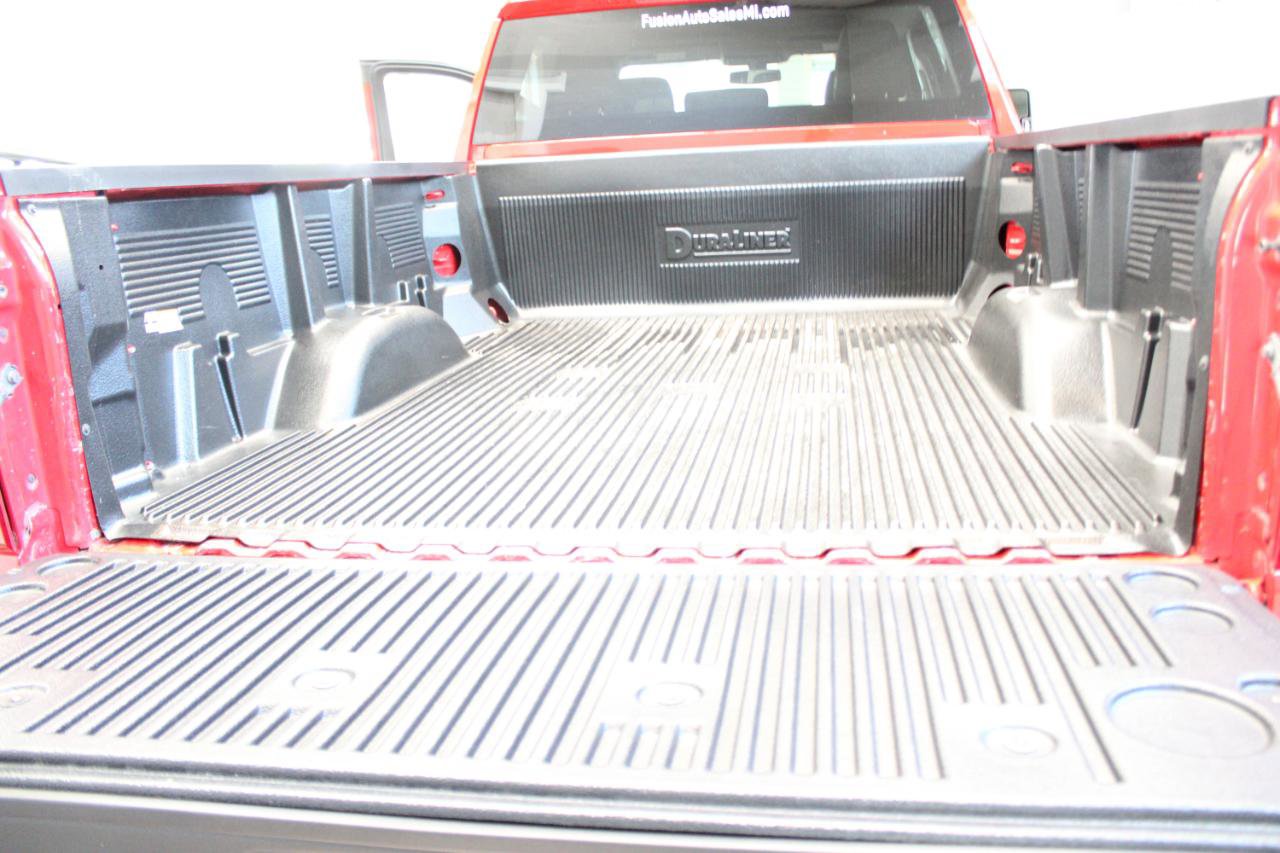 Used 2020 Chevrolet Silverado 2500 Custom w/ Custom Value Package AWD/4WD image 13