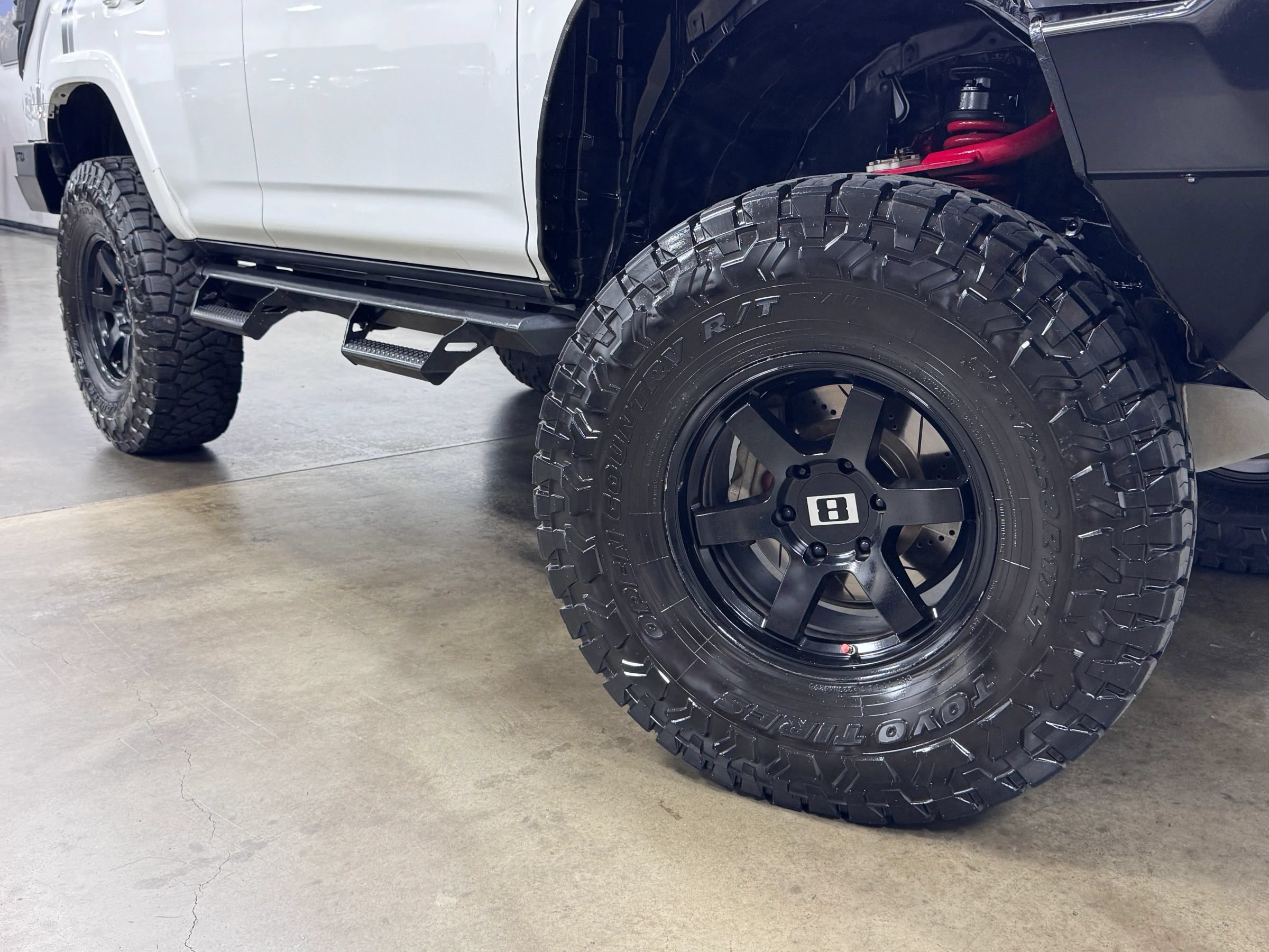 Used 2021 Toyota 4Runner TRD Off-Road Premium w/ Moonroof Package AWD/4WD image 25