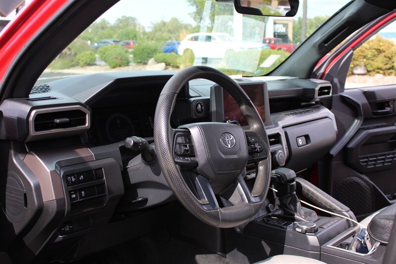 Used 2024 Toyota Tacoma SR5 AWD/4WD image 16