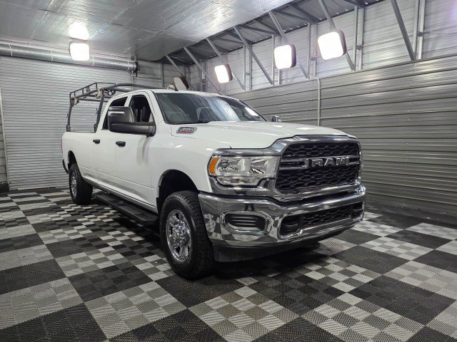Used 2024 RAM 3500 Tradesman w/ Chrome Appearance Group image 3