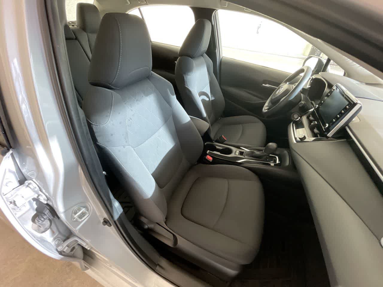 Used 2020 Toyota Corolla LE FWD image 24