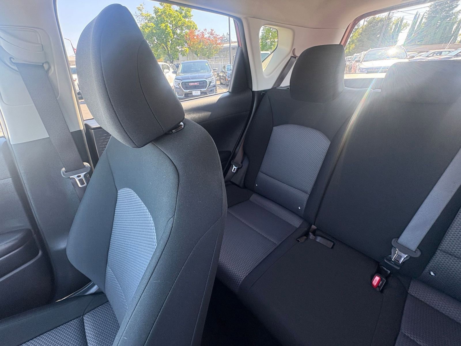 Used 2025 Kia Soul LX w/ LX Technology Package FWD image 37