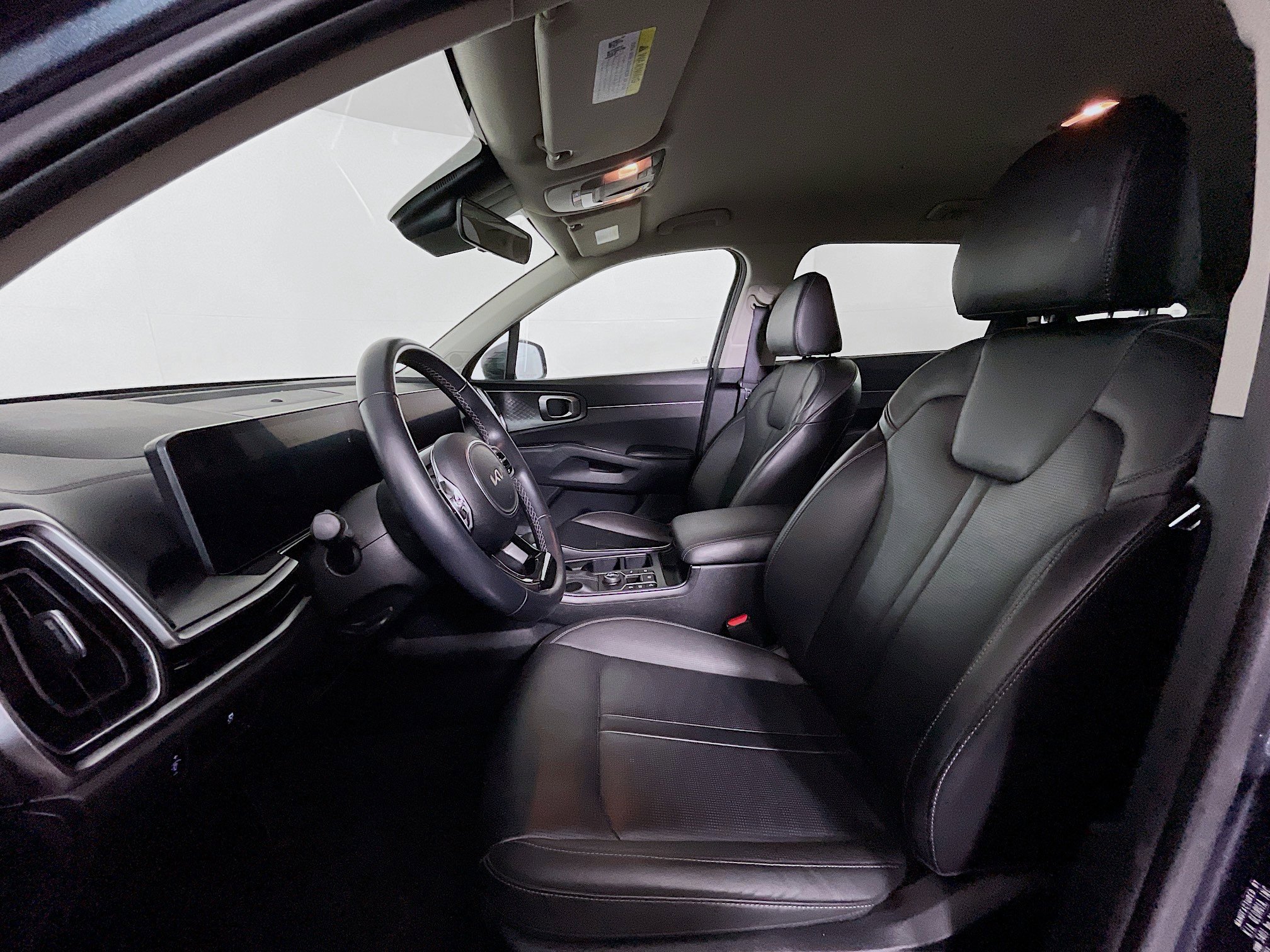 Used 2024 Kia Sorento S image 13