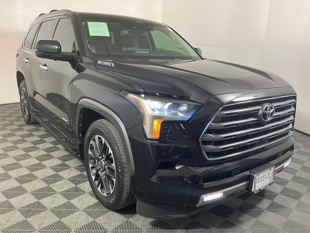 Used 2023 Toyota Sequoia Limited image 4
