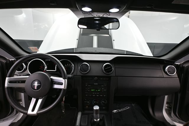 Used 2006 Ford Mustang GT RWD image 18