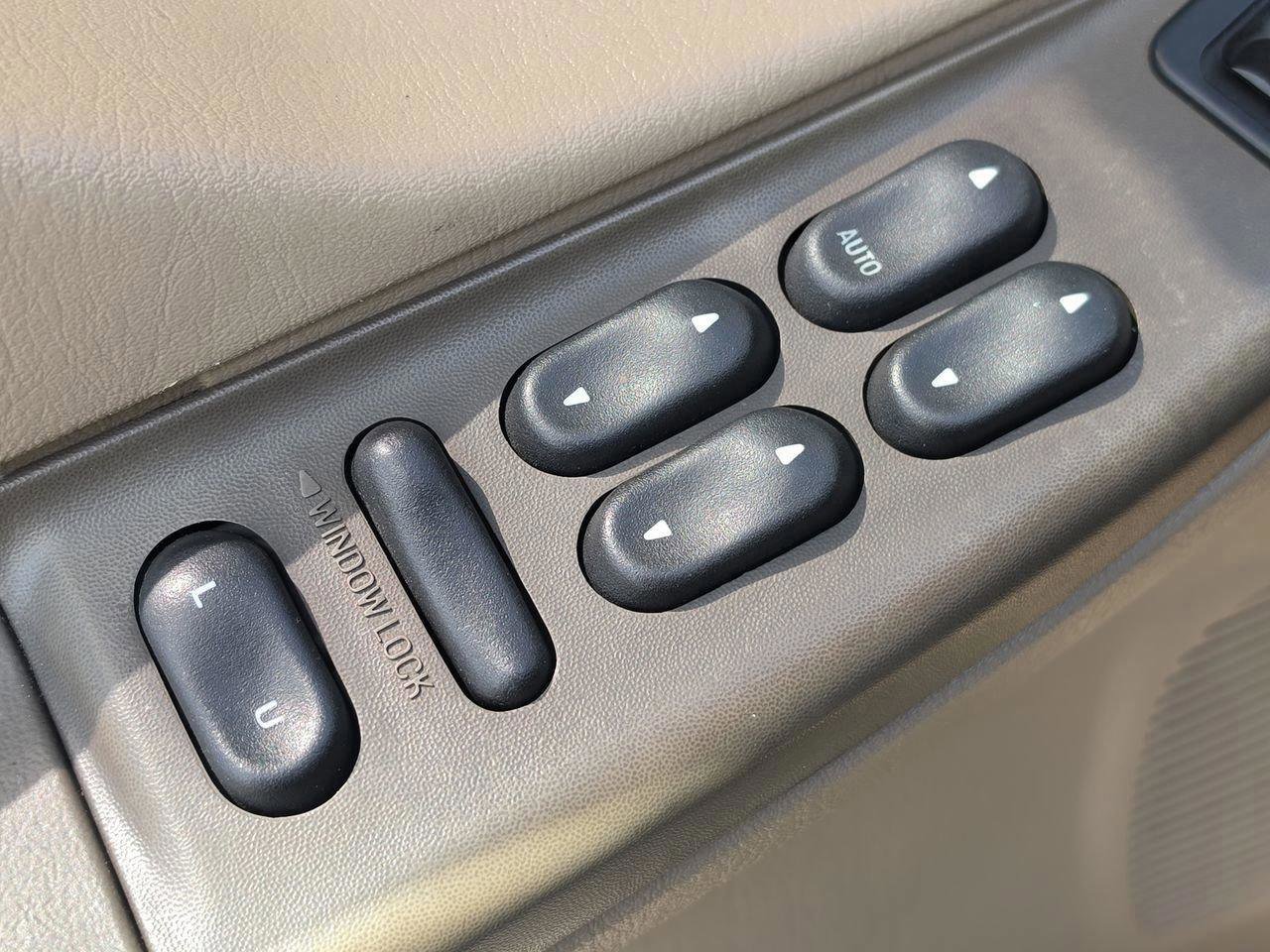 Used 2001 Ford Excursion Limited RWD image 21