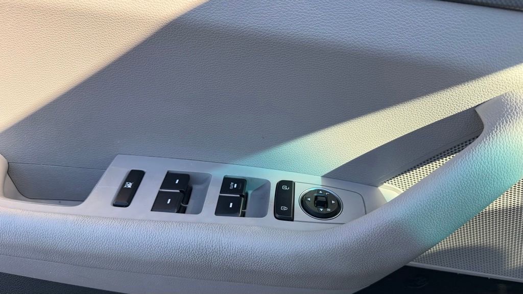 Used 2016 Hyundai Sonata SE image 12