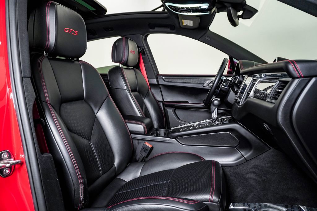 Used 2018 Porsche Macan GTS AWD/4WD image 15