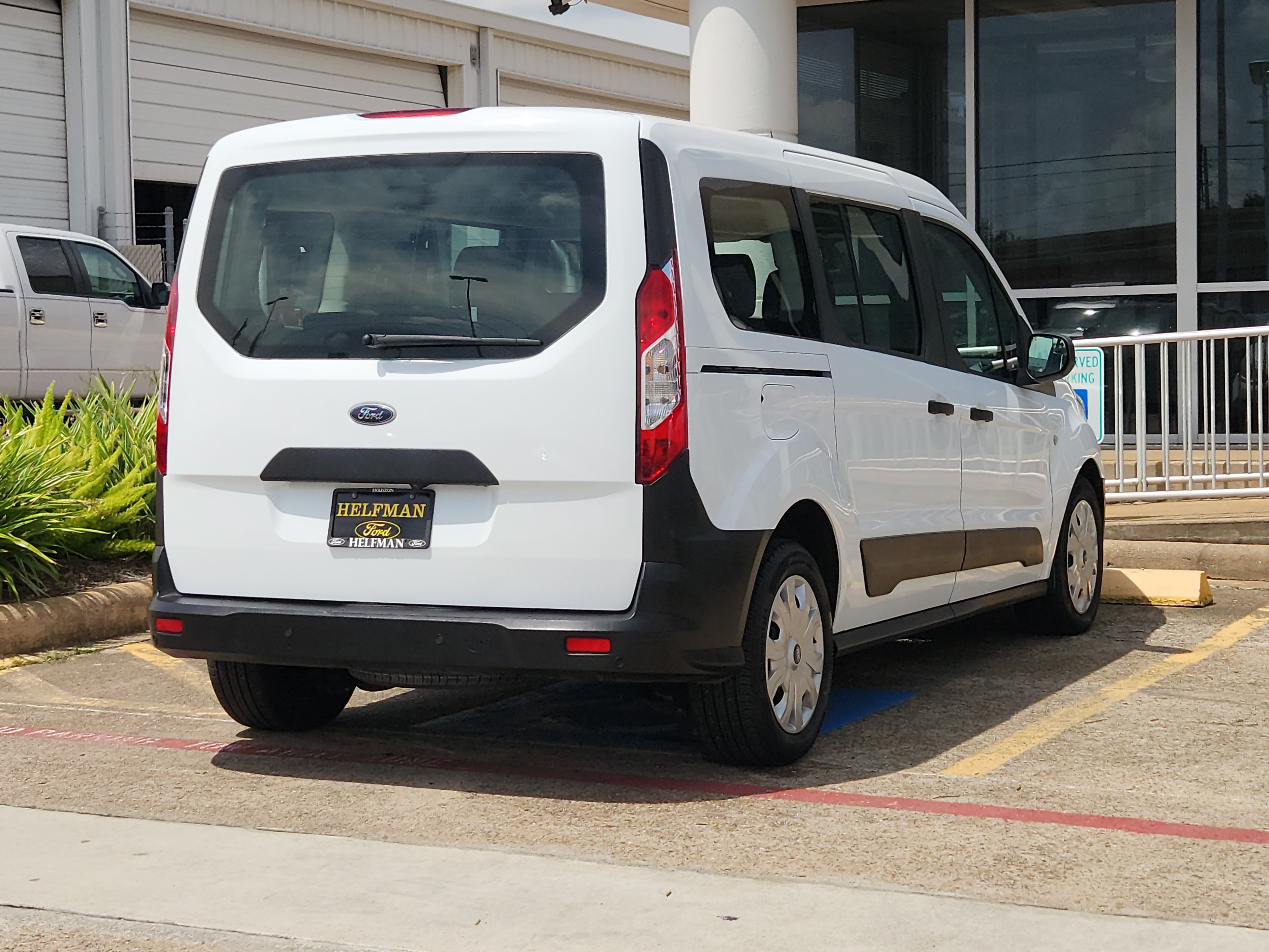 Used 2023 Ford Transit Connect XL FWD image 3