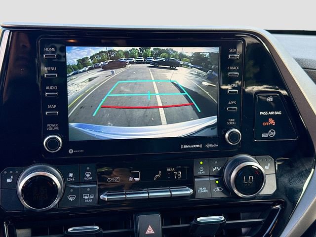 Used 2022 Toyota Highlander XLE image 13