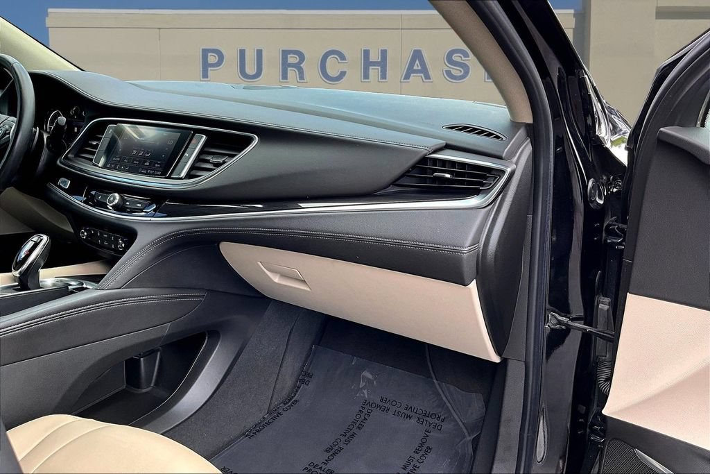 Used 2020 Buick Enclave Essence w/ Sound and Sites Package FWD image 28