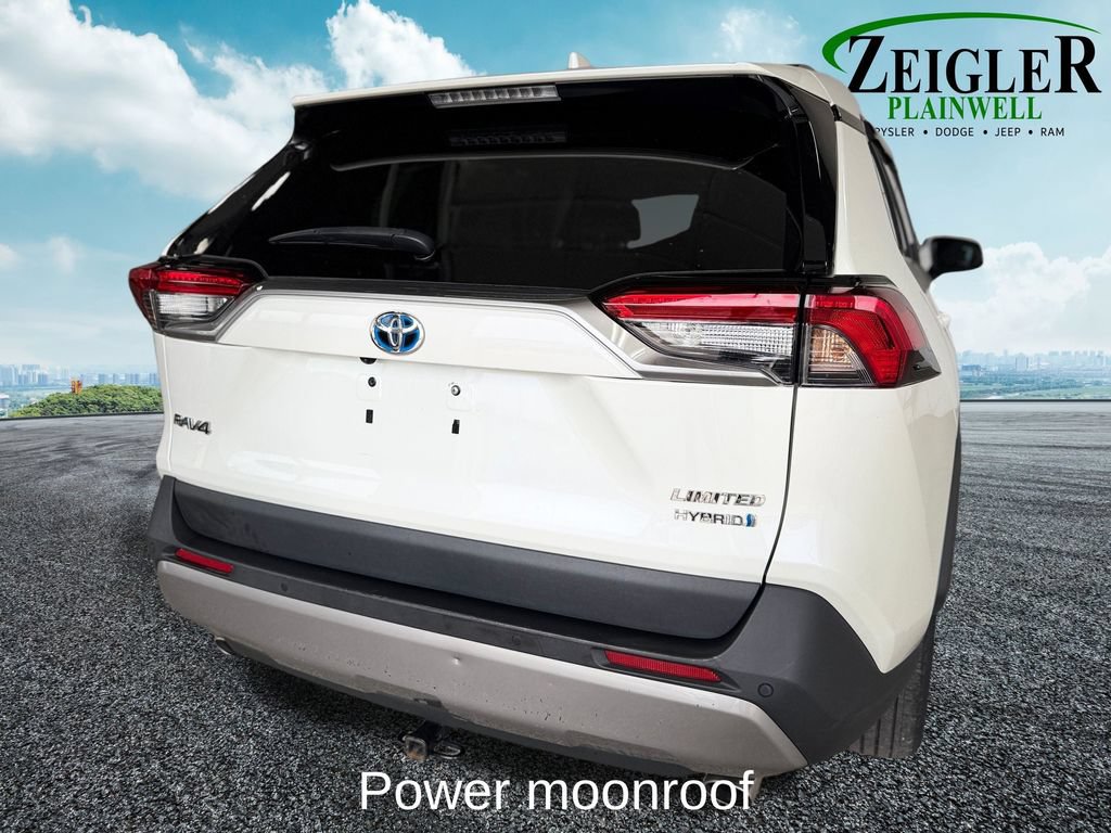 Used 2022 Toyota RAV4 Limited AWD/4WD image 5