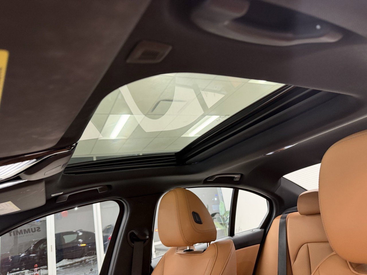 Used 2023 BMW 330i xDrive Sedan w/ M Sport Package image 15