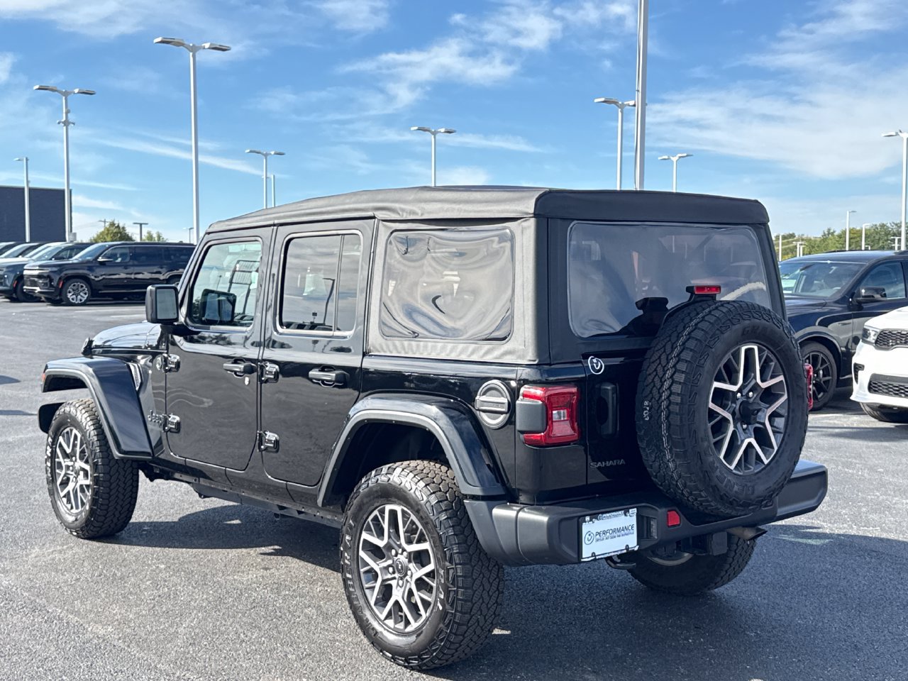 Certified 2025 Jeep Wrangler Unlimited Sahara AWD/4WD image 4
