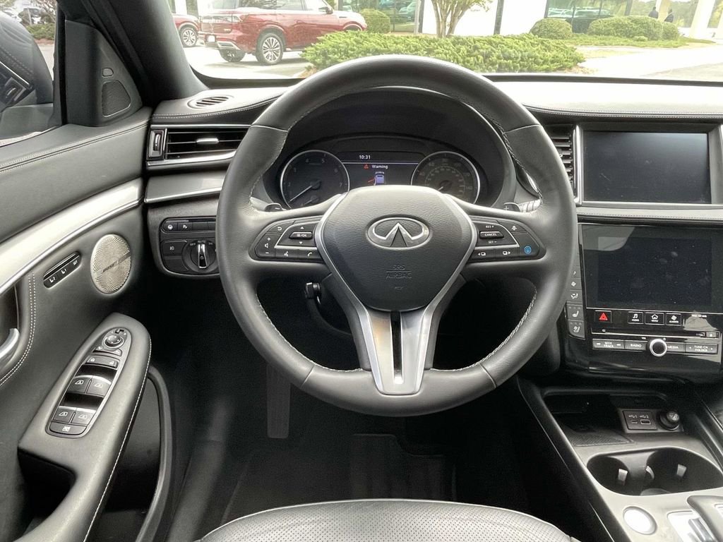 Used 2025 INFINITI QX55 Essential image 13