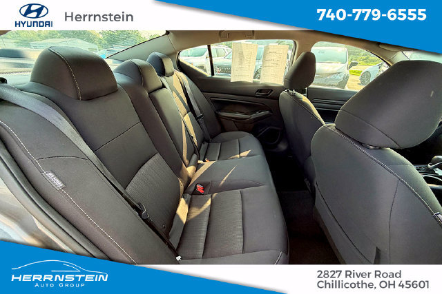 Used 2024 Nissan Altima 2.5 SV FWD image 18