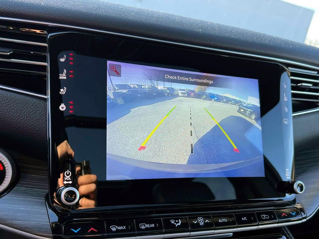 Used 2024 Jeep Wagoneer L Series II w/ Premium Group I image 29