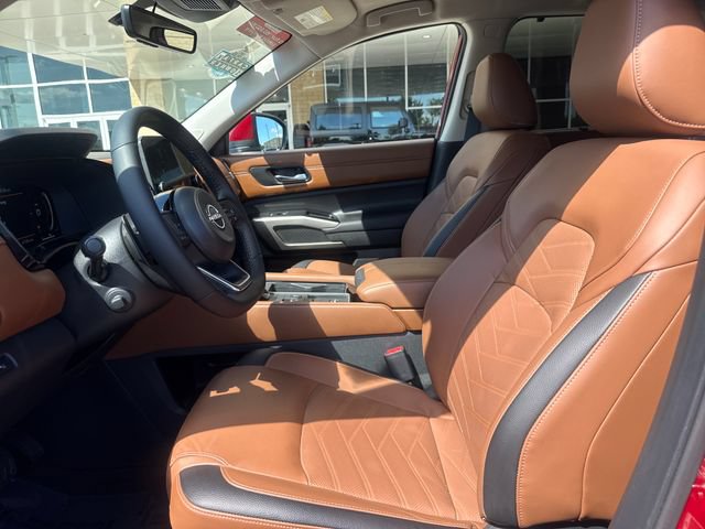 Used 2025 Nissan Pathfinder Platinum w/ Cargo Package FWD image 8