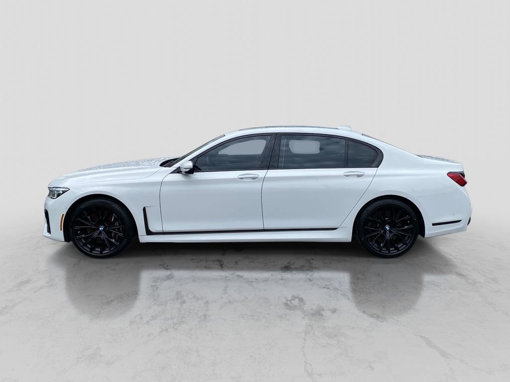 Used 2022 BMW 750i xDrive w/ Executive Package image 2