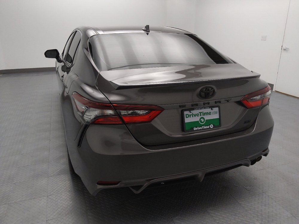 Used 2022 Toyota Camry SE FWD image 6
