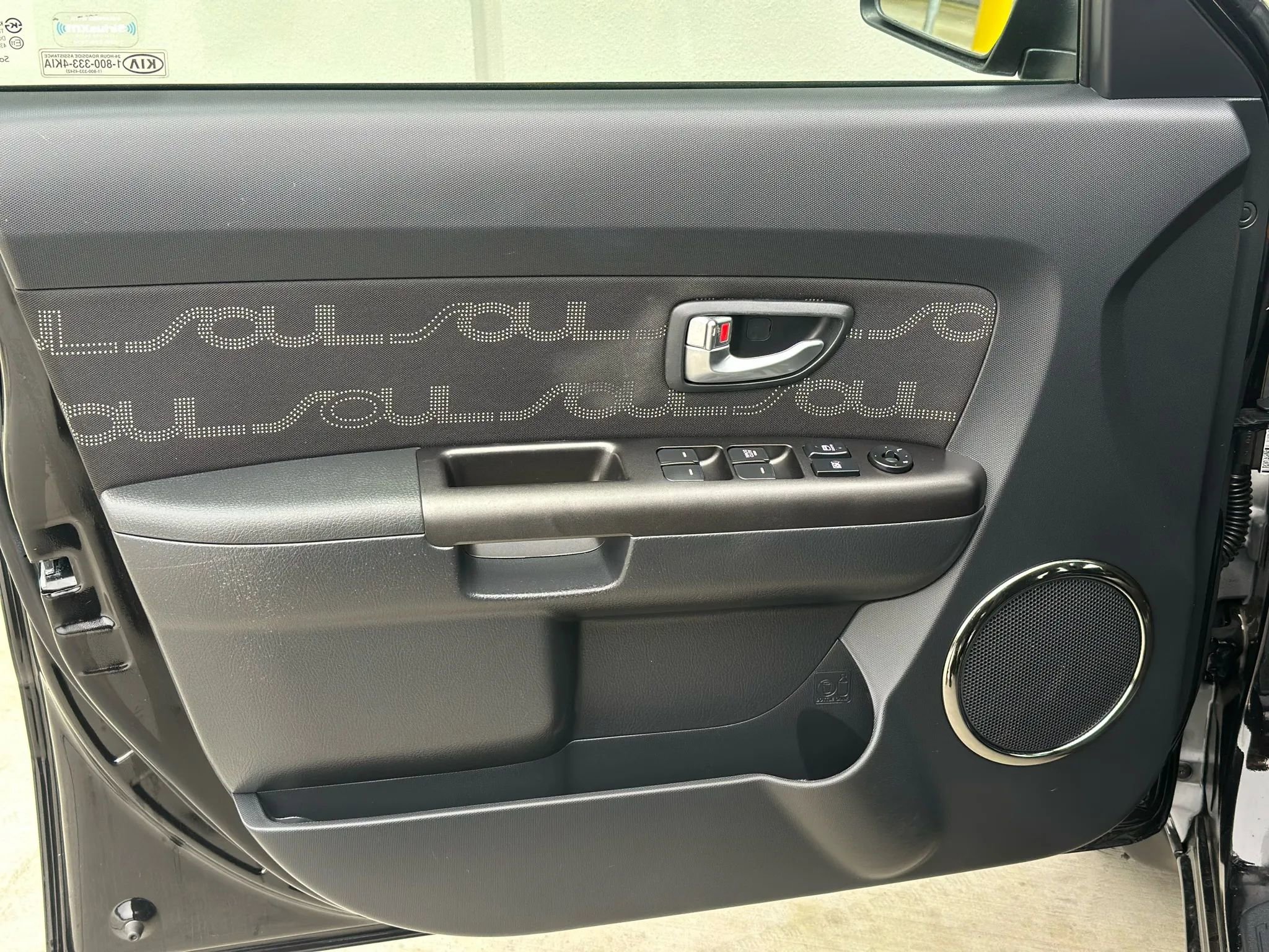 Used 2013 Kia Soul + w/ Audio Pkg image 22