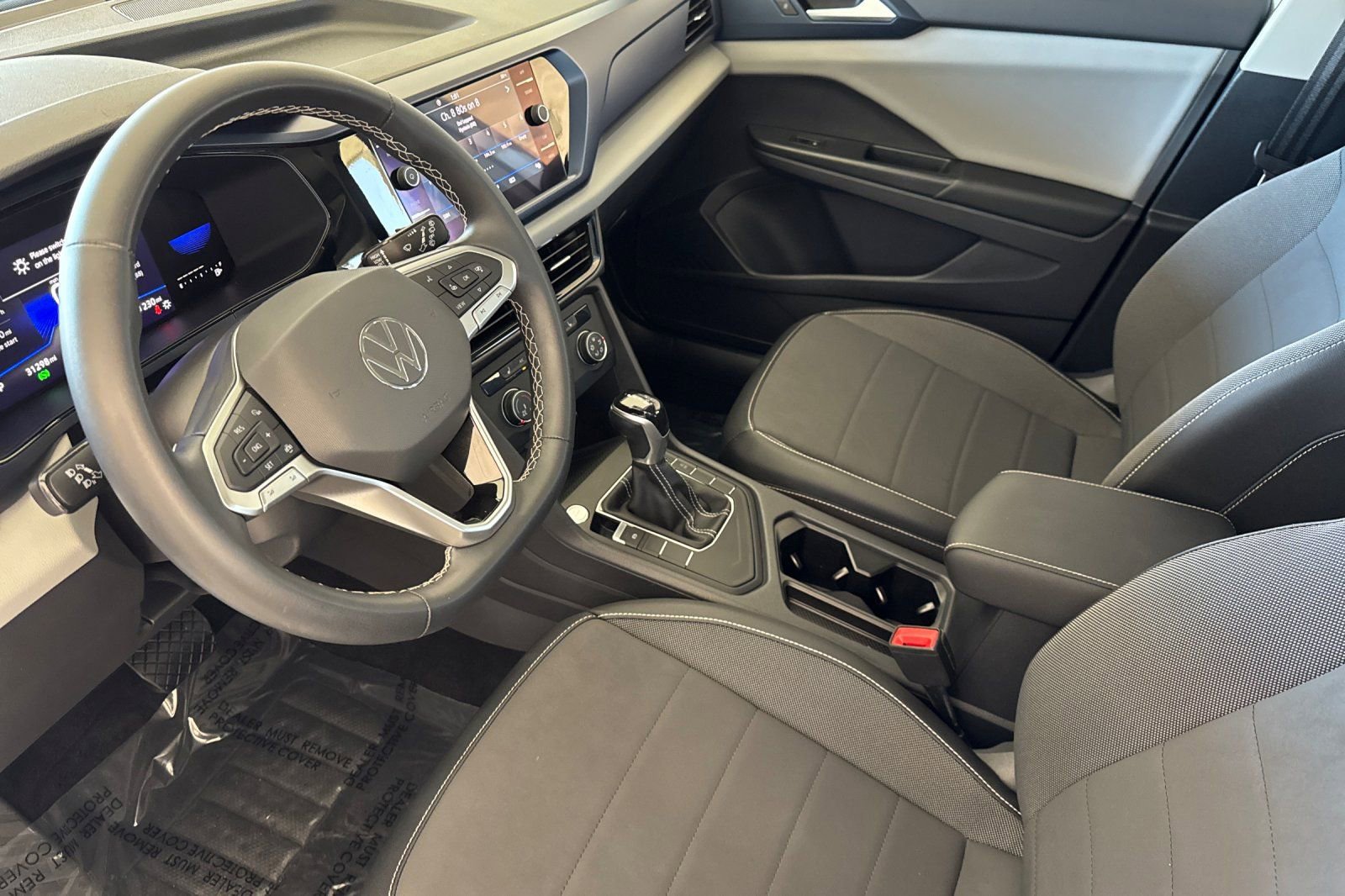 Used 2022 Volkswagen Taos SE image 9