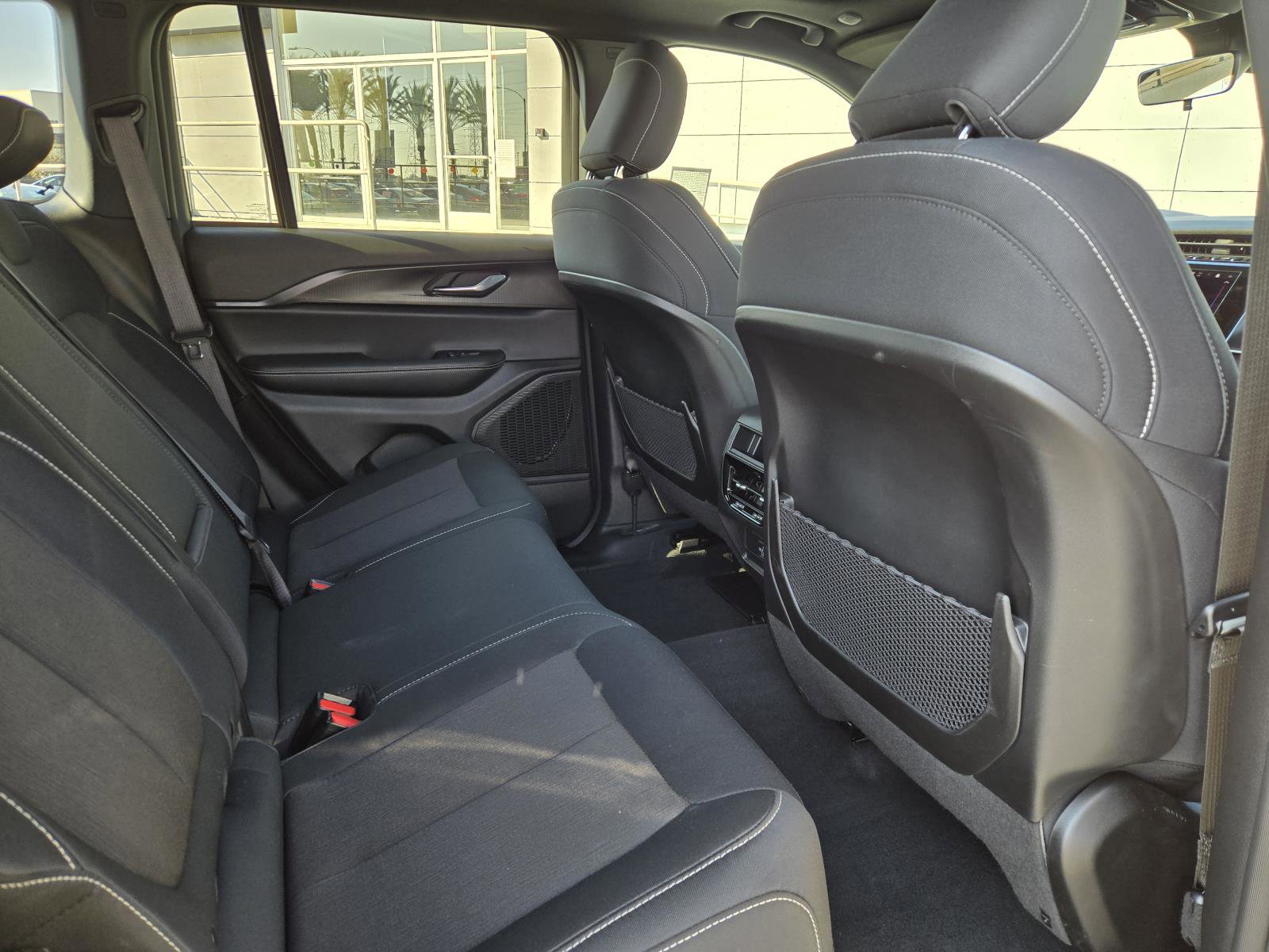 Used 2025 Jeep Grand Cherokee Laredo X image 29