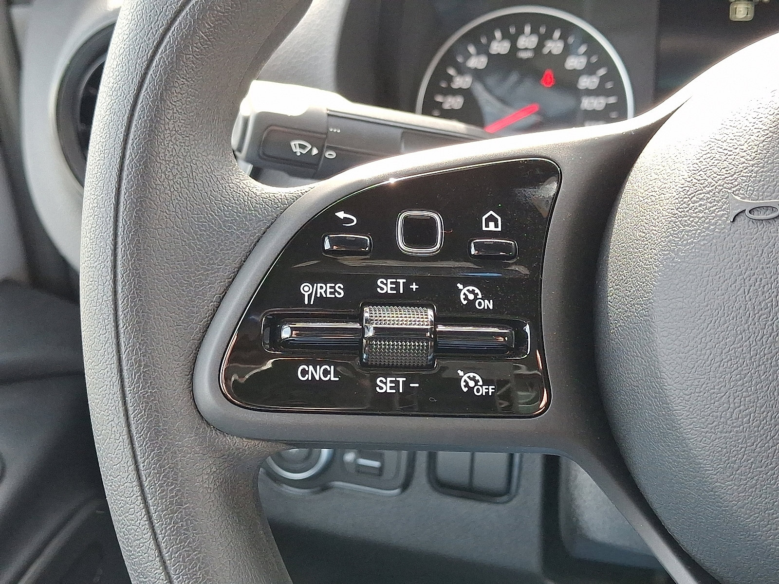 Used 2024 Mercedes-Benz Sprinter 2500 image 22