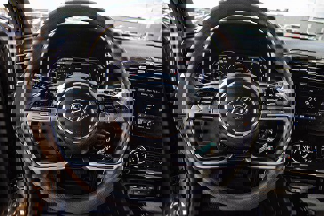 Used 2024 Hyundai Santa Cruz SE image 8