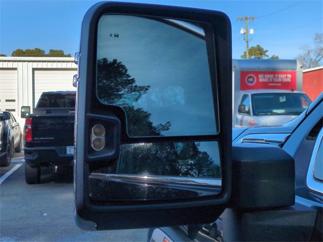 Used 2022 GMC Sierra 3500 Denali w/ Denali Ultimate Package image 11