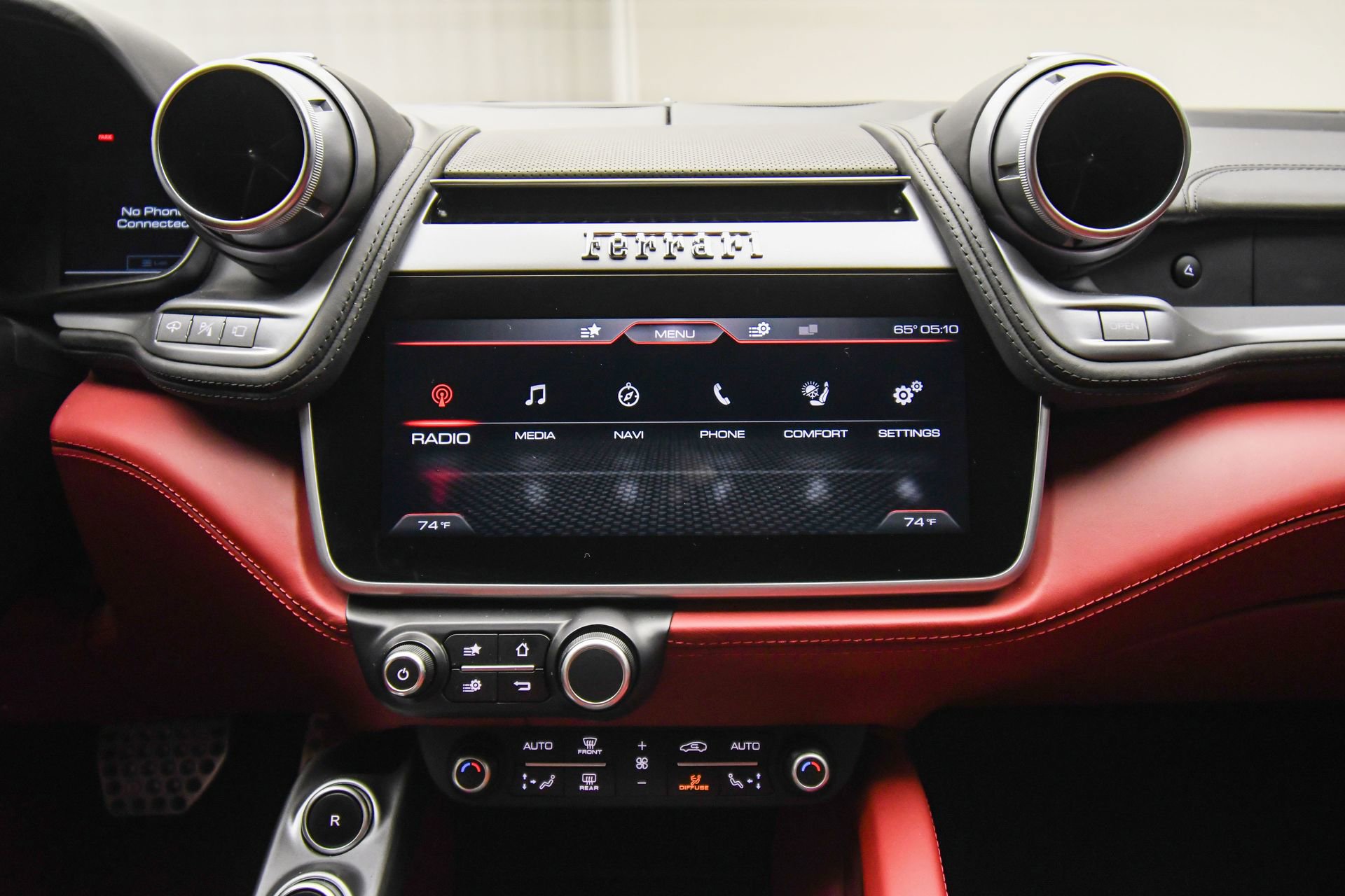 Used 2018 Ferrari GTC4Lusso image 46