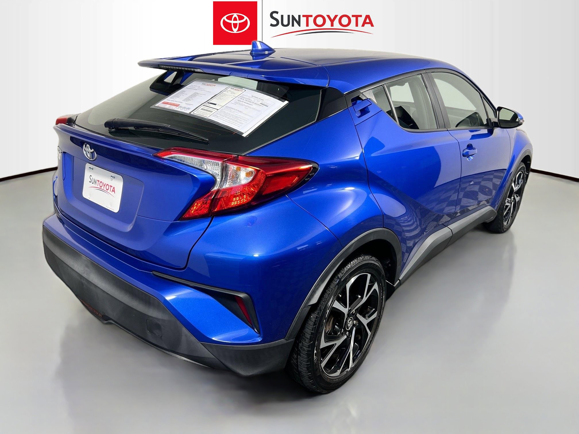 Used 2018 Toyota C-HR XLE image 4